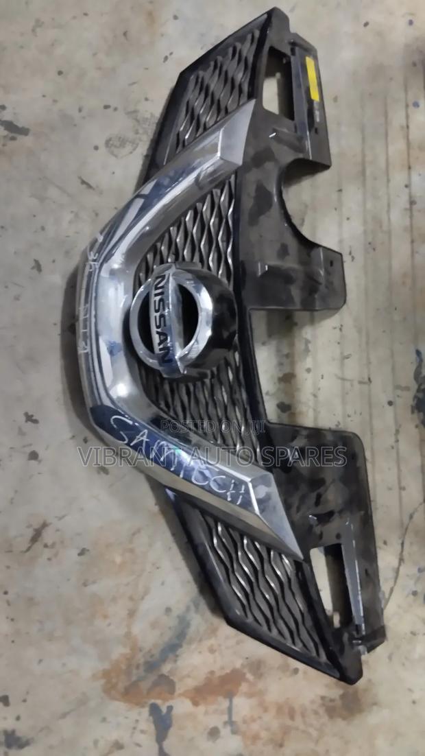 Nissan X- Trail Nt32 Grill
