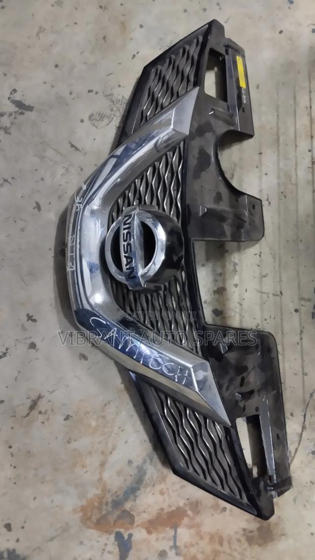 Nissan X- Trail Nt32 Grill - thumbnail 2