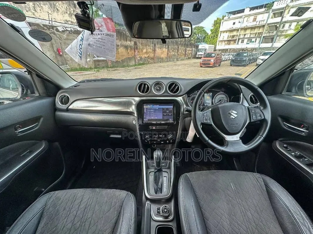 Suzuki Escudo 2022 Beige