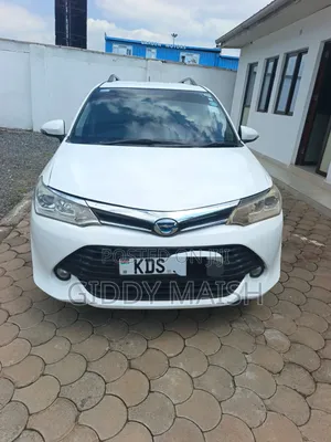 Toyota Corolla Fielder 1.5 Hybrid FWD 2017 White