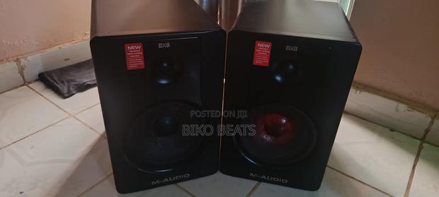 M Audio Bx 8 Studio Speakers - thumbnail 2