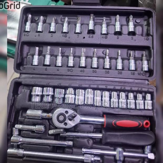 Quality 46 Pieces Socket Wrench Tool Set 