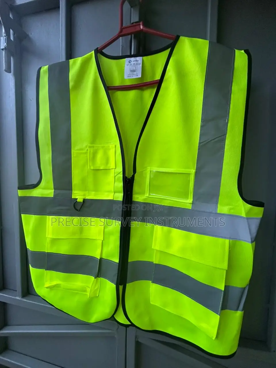 Reflective Safety Utility Vest For Field Technicians