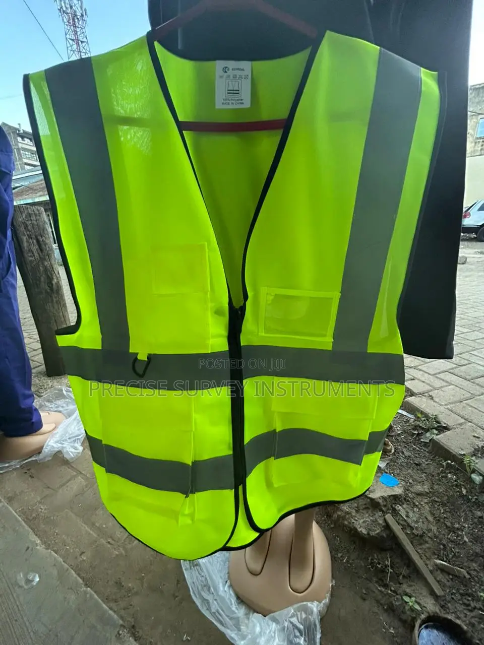 Multi-purpose Reflector Vest With Functional Pockets