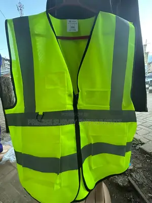 Reflective Worker Vest With Heavy-duty Construction