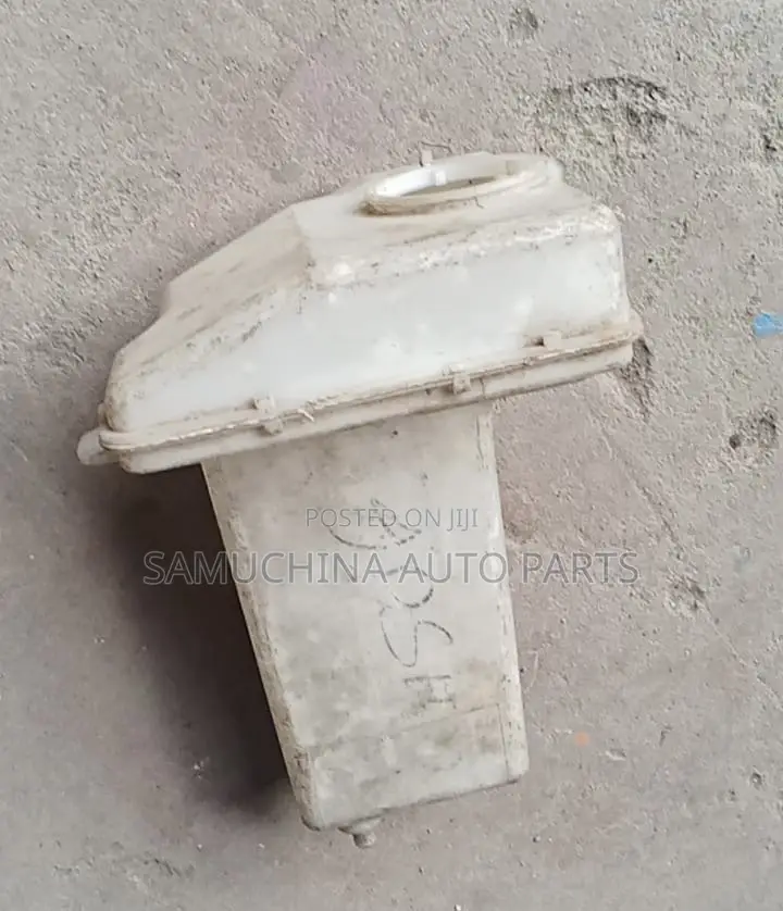 Washer Bottle Toyota Ipsum