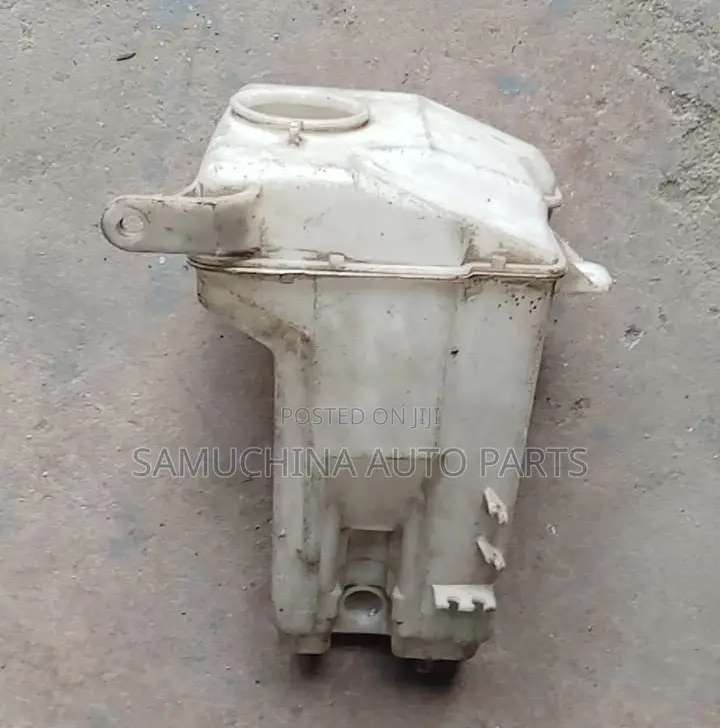 Washer Bottle Toyota Gaia