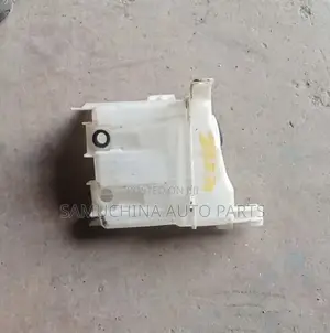 Washer Bottle Toyota Voxy Zrr70