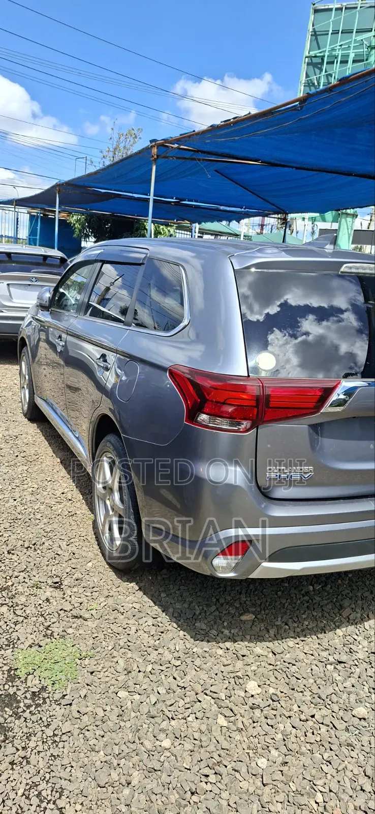 Mitsubishi Outlander 2.0 PHEV AWD 2016 Gray
