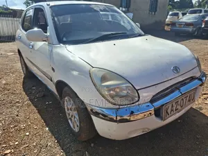 Toyota Duet 2011 White