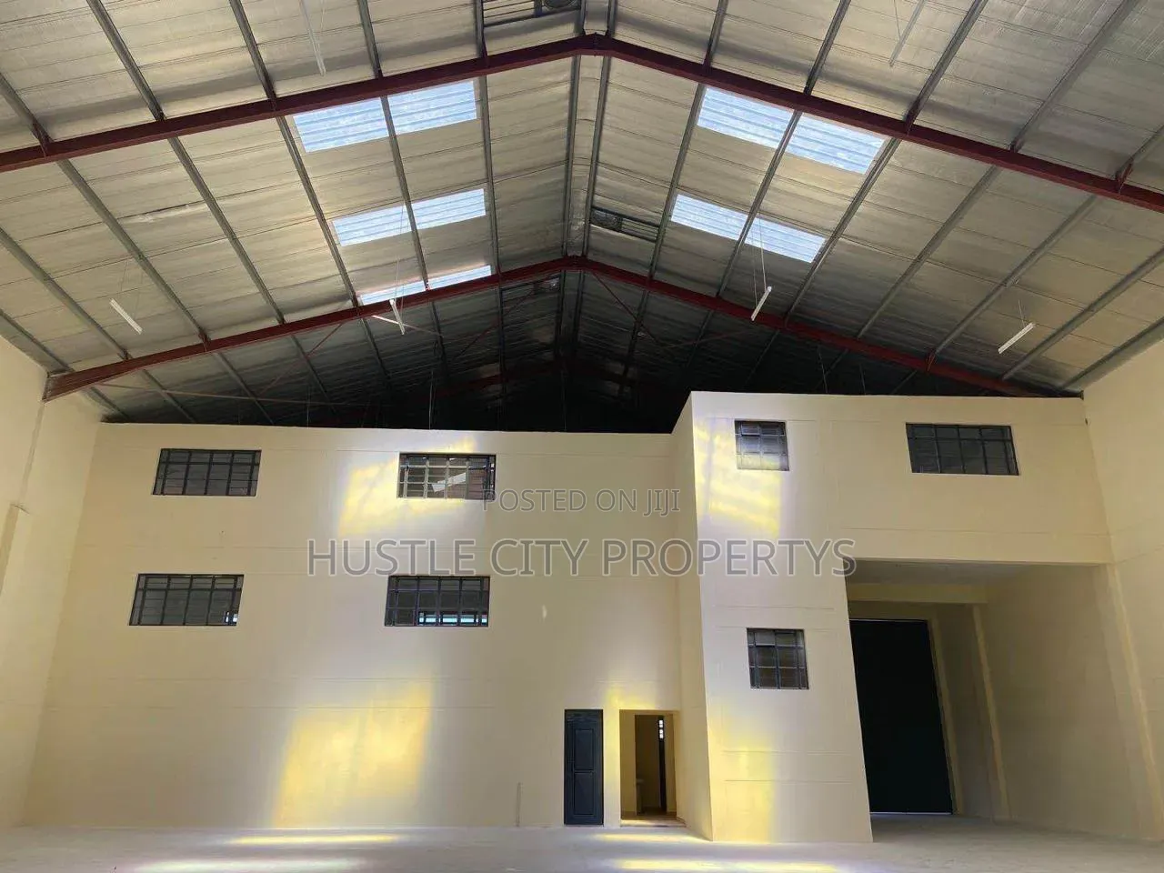 10000 Sq Ft Godown to Let
