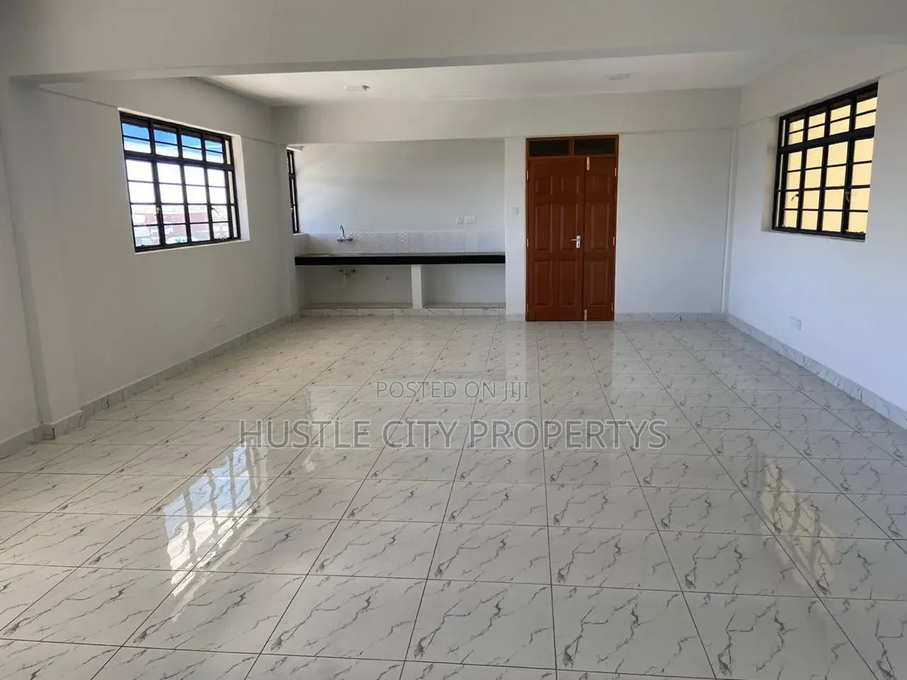 10000 Sq Ft Godown to Let