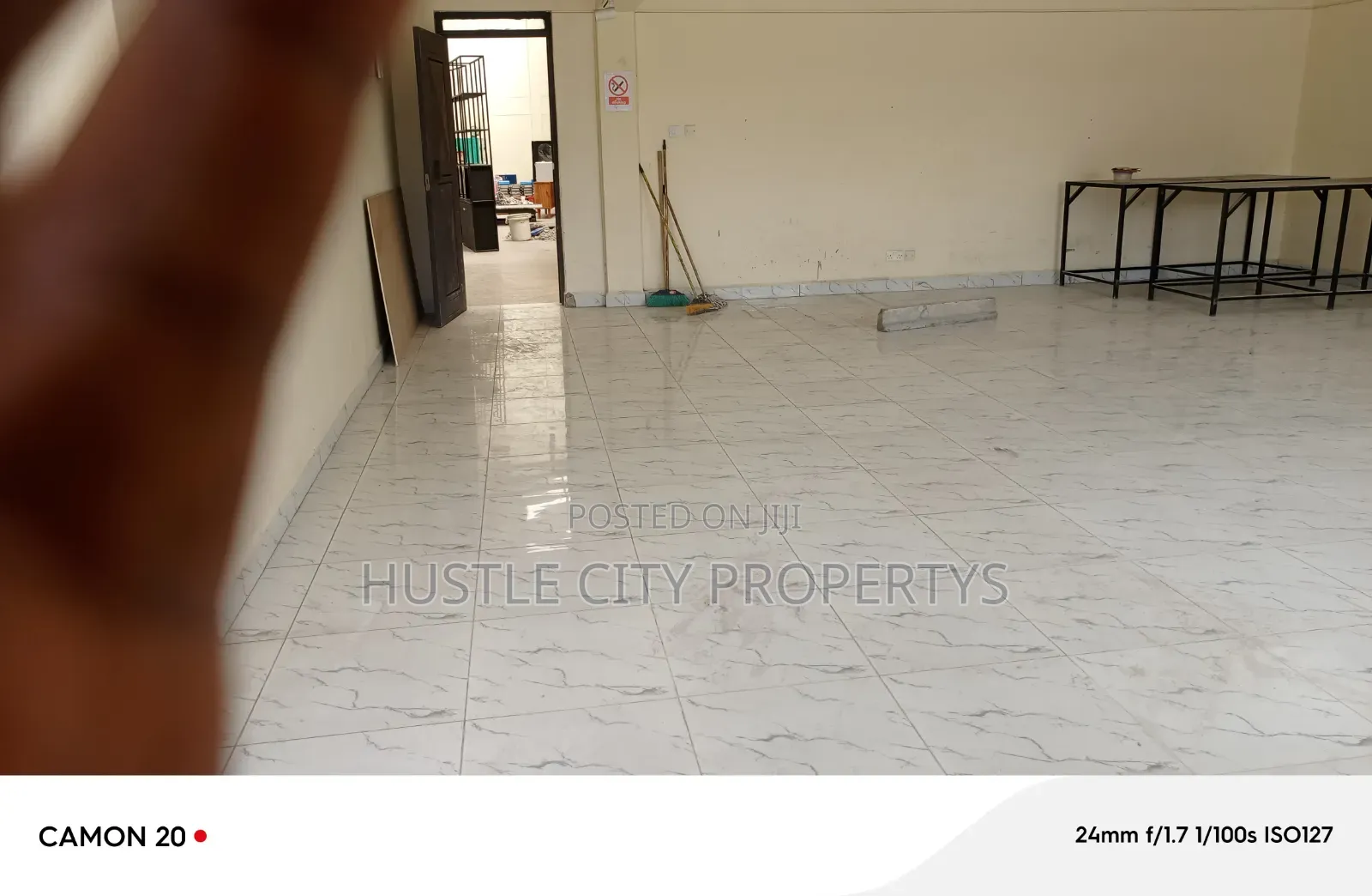 10000 Sq Ft Godown to Let