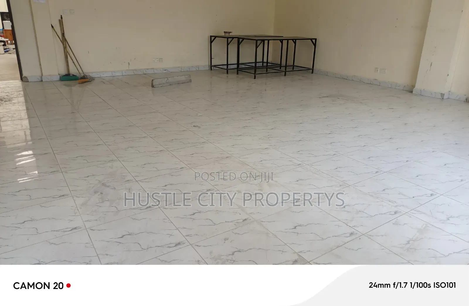 10000 Sq Ft Godown to Let