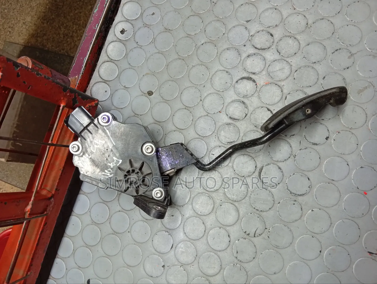Noah/Voxy Pedal Sensor