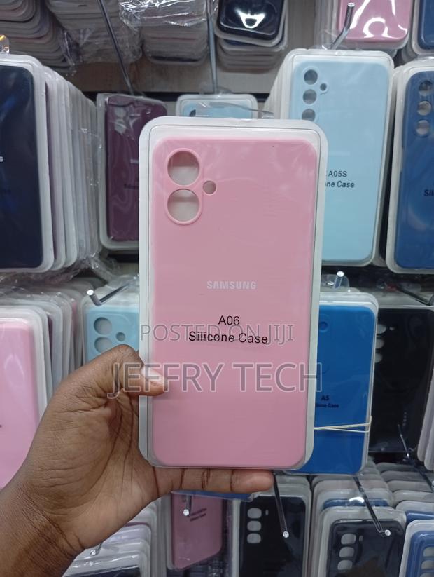 Samsung Galaxy A06 Standard Snap-on Back Cover - main view