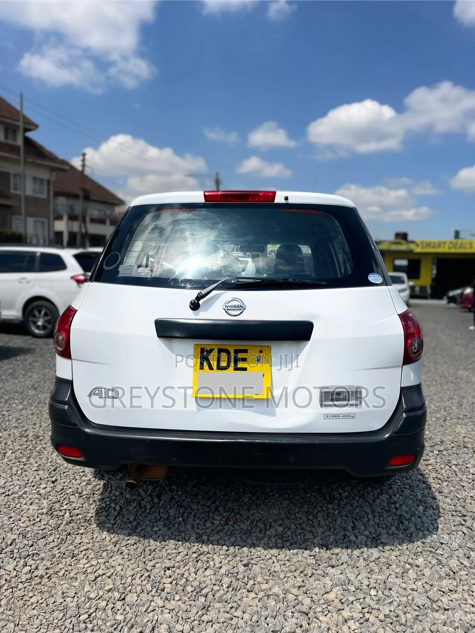 Nissan Advan 2015 White