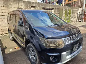 Mitsubishi Delica 2012 Black