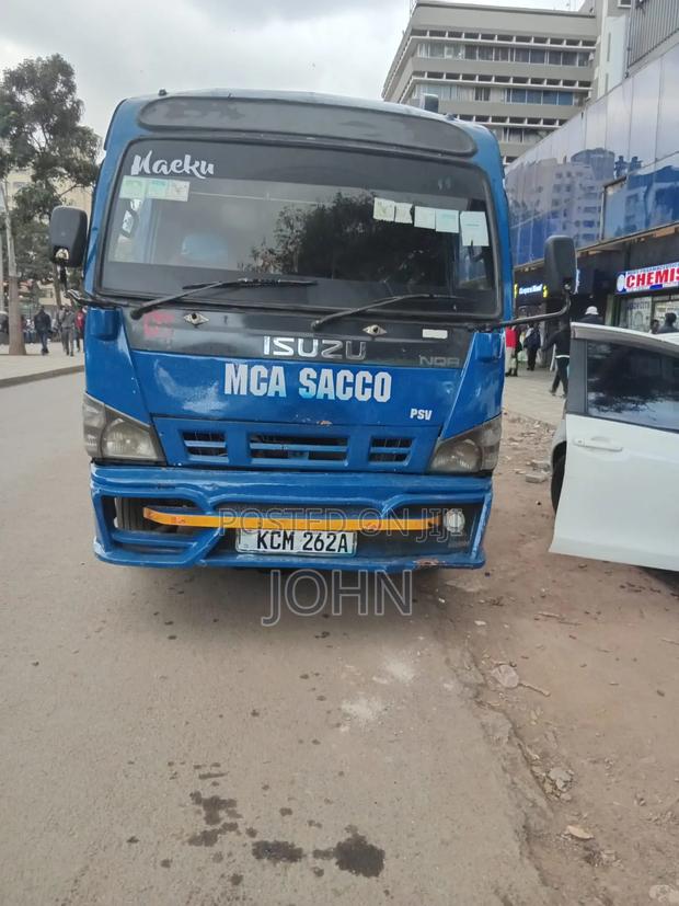 Isuzu NQR 2017 Blue - thumbnail 8