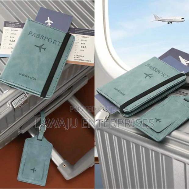 Quality Leather Pass Port Card Holder - thumbnail 2