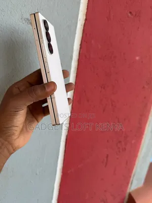 New Samsung Z 16 GB Bronze