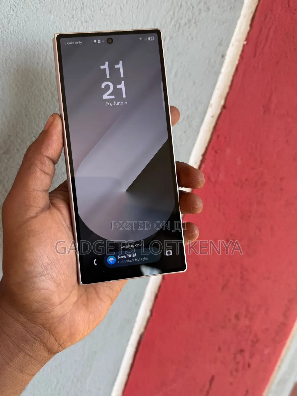 New Samsung Z 16 GB Bronze