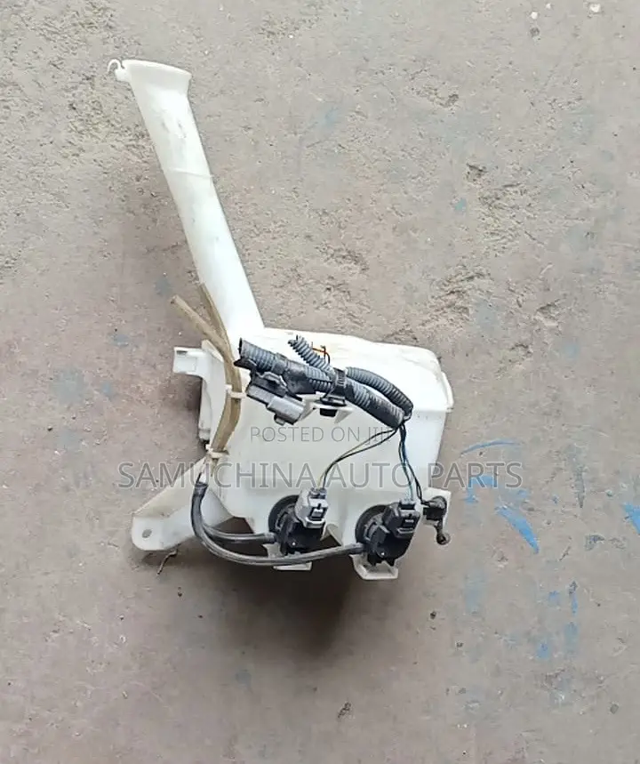 Washer Bottle Toyota Fielder 161
