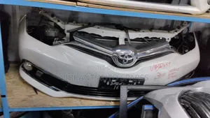 Toyota Auris 2014 Nosecut Zenon