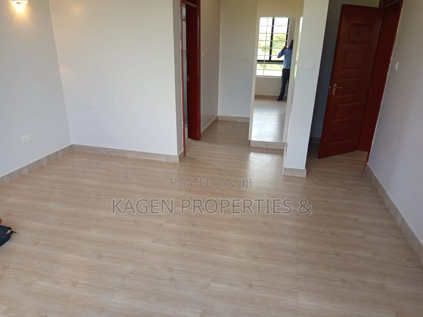 4bdrm Townhouse/Terrace in Ongata Romgai, Rimpa for sale