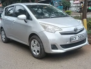 Toyota Ractis 2012 Silver