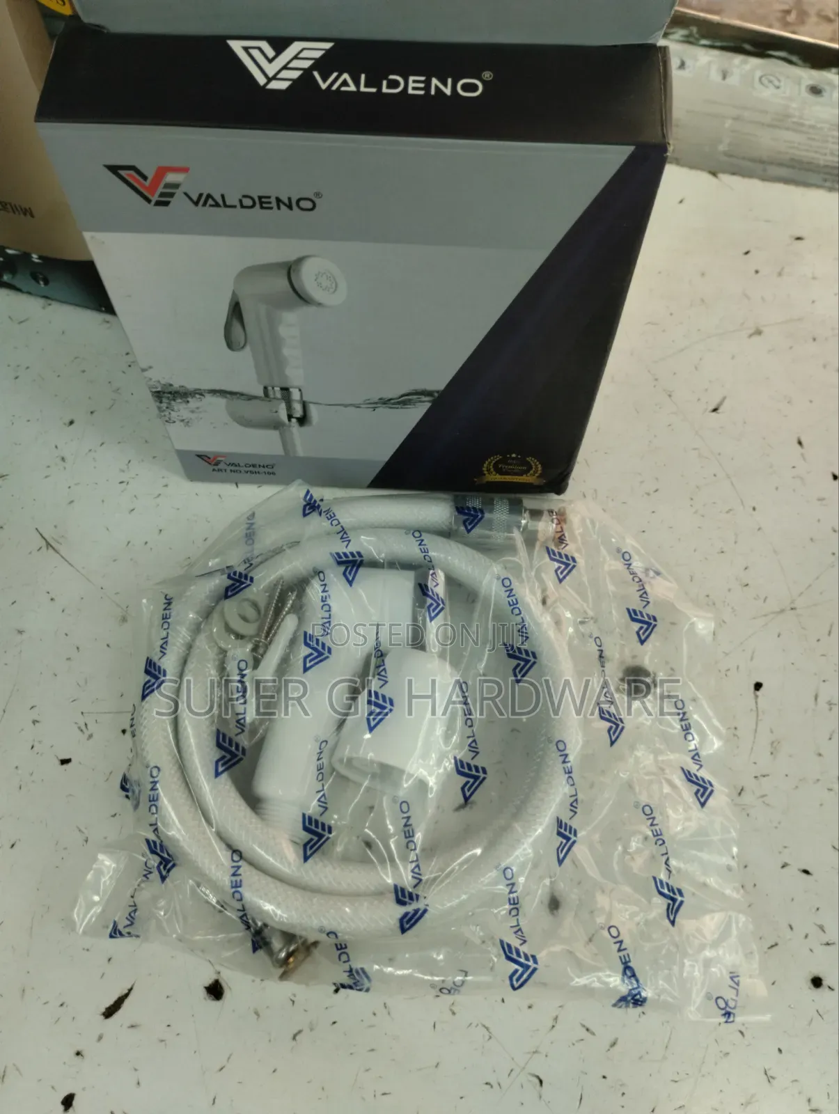 Valdeno White Bidet