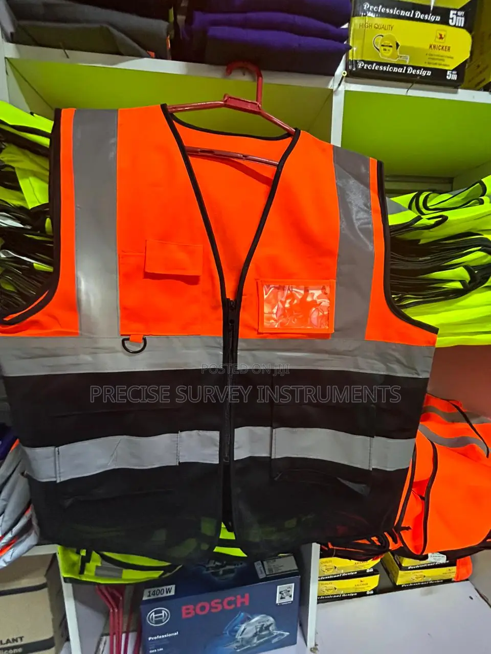 Multi-storage Reflector Vest For Industrial Professionals