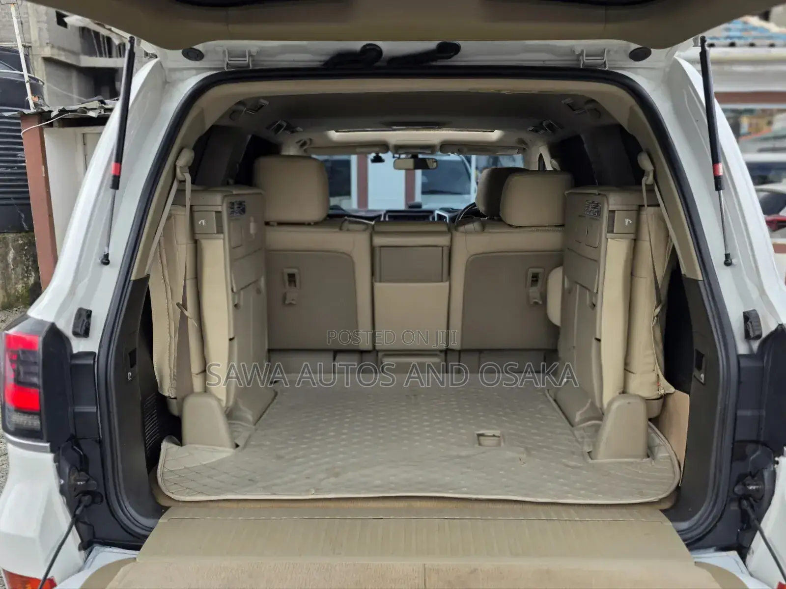Toyota Land Cruiser 2010 Pearl