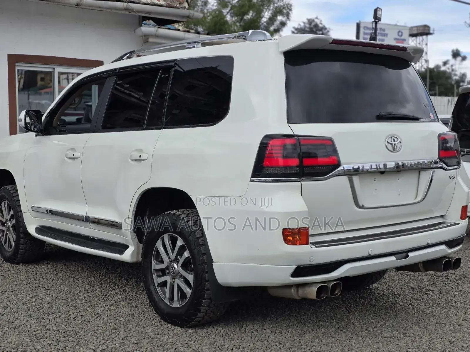 Toyota Land Cruiser 2010 Pearl