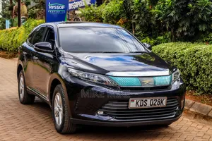 Toyota Harrier 2.0 2017 Black