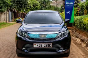 Toyota Harrier 2.0 2017 Black