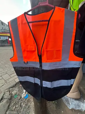 Site Operations Reflective Vest With Multiple Pockets