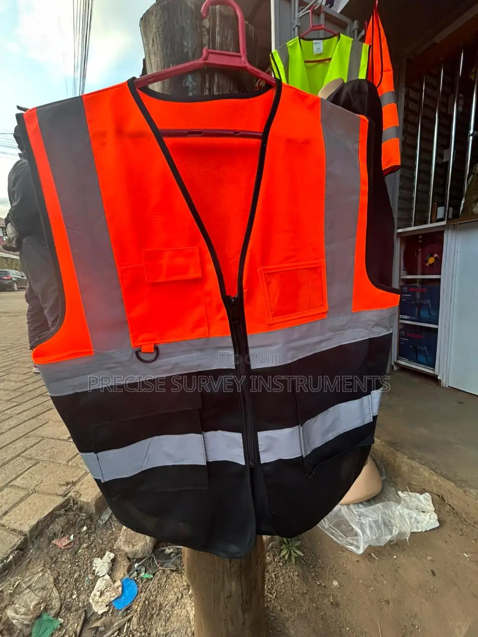 Reflective Survey Vest With Professional Storage Features