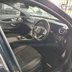 Mercedes-Benz E250 2019 Blue