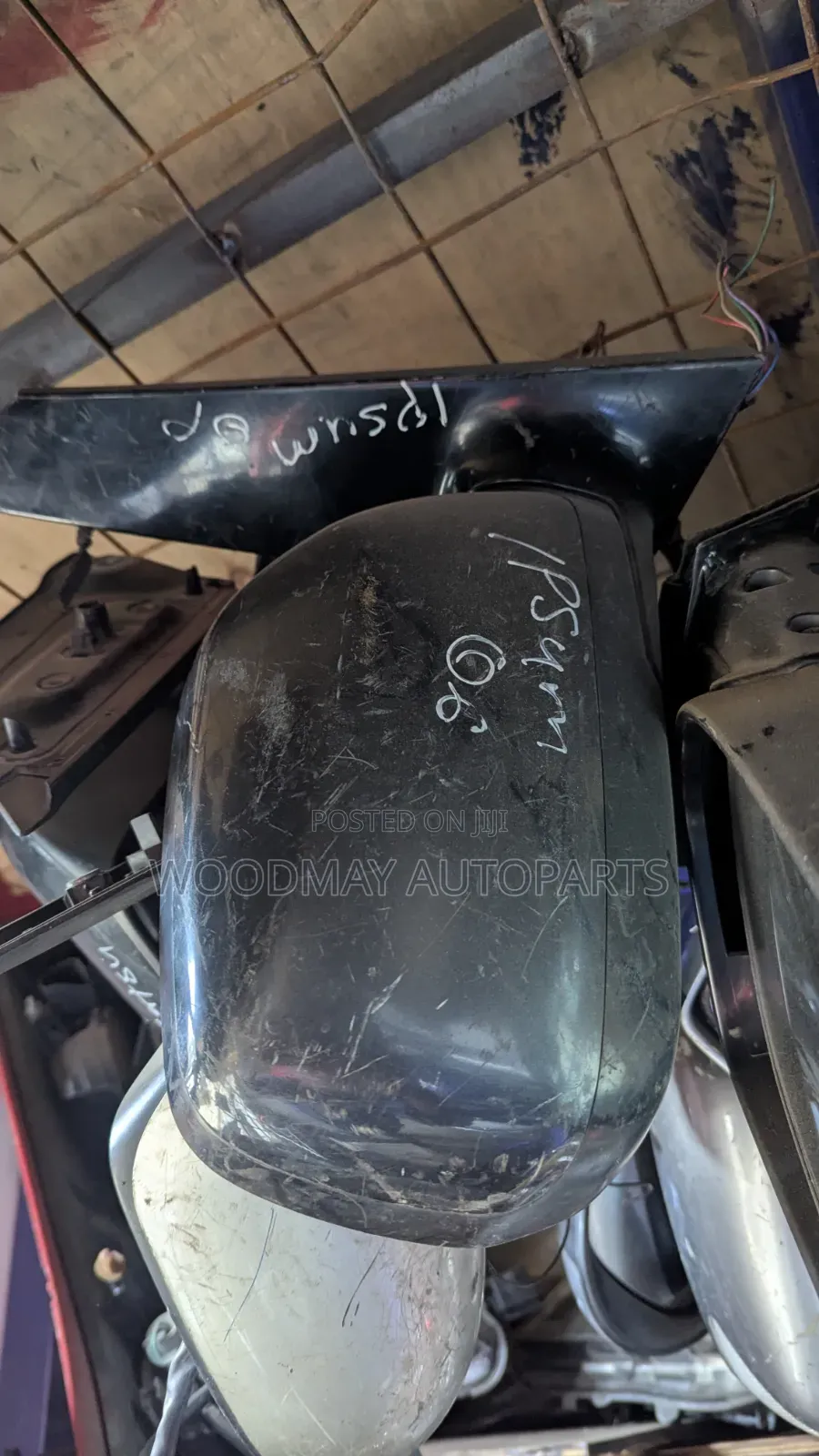 Toyota Ipsum Sidemirror