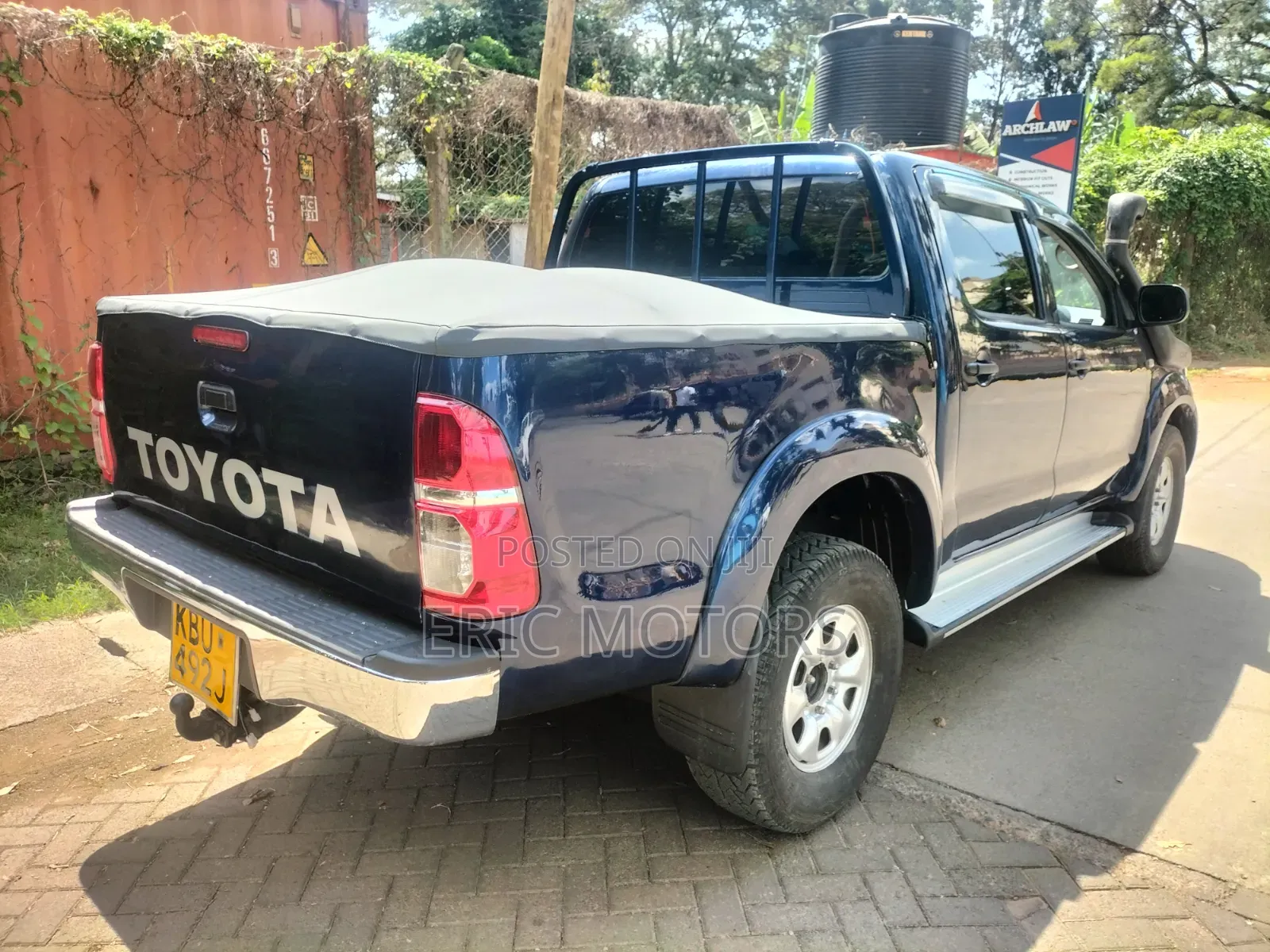 Toyota Hilux 2006 Blue