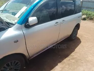 Toyota Sienta 2007 Silver