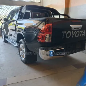 Toyota Hilux 2020 Black
