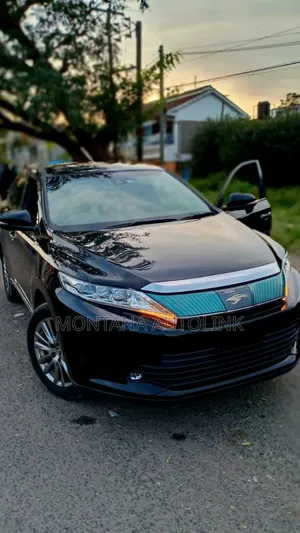 Toyota Harrier 2.0 2019 Black