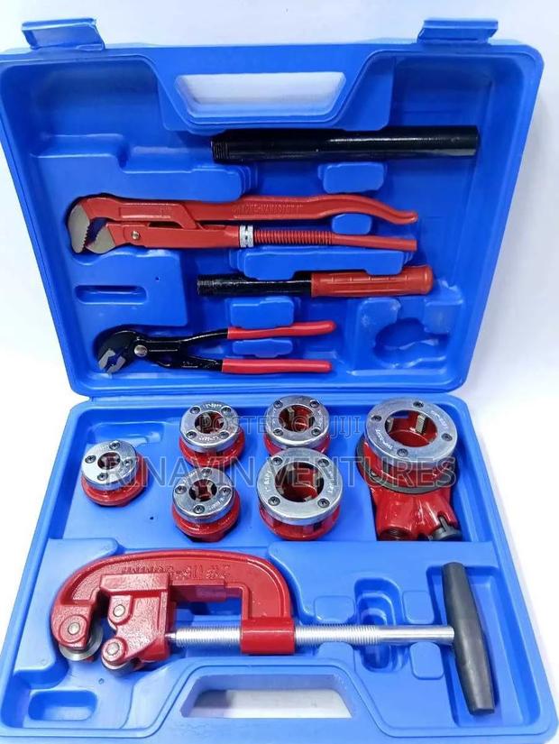 Die Stock Ratchet Set of 11⁄4