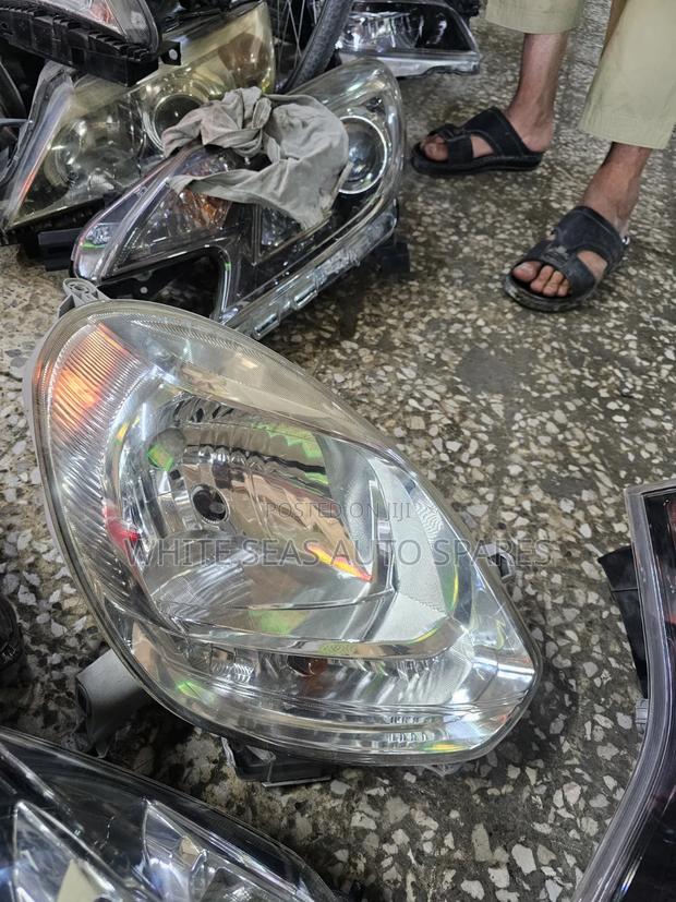 Passo 2015 Headlight