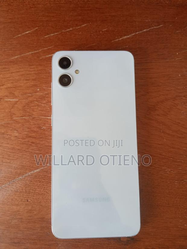Samsung Galaxy A05 64 GB White
