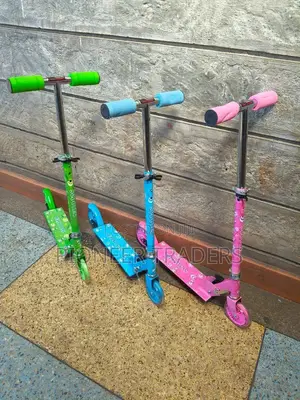 Height Adjustable Kids With 3 Wheeler Scooter