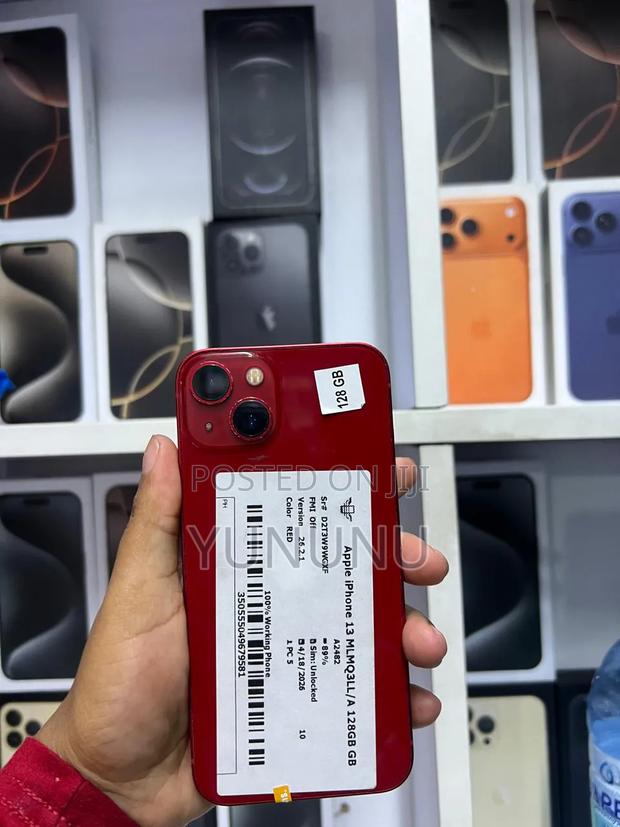 Apple iPhone 13 128 GB Red