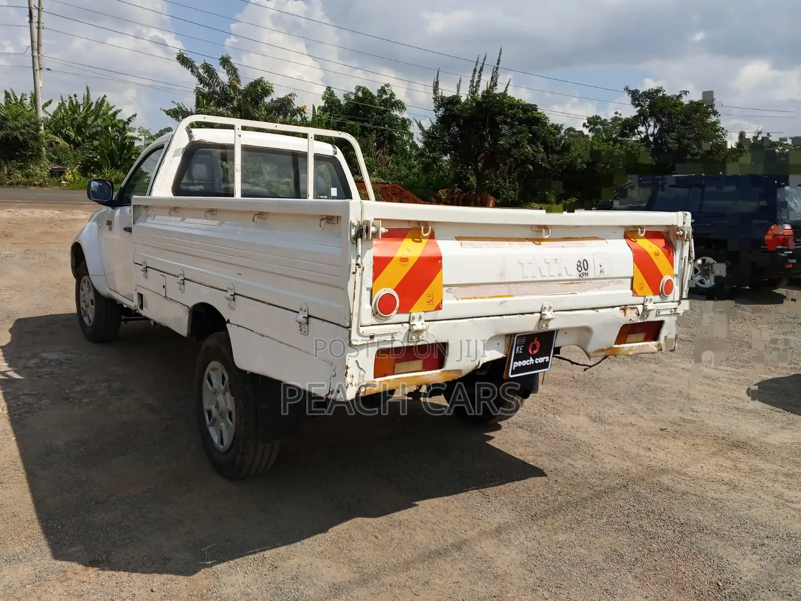 Tata Xenon 2018 White